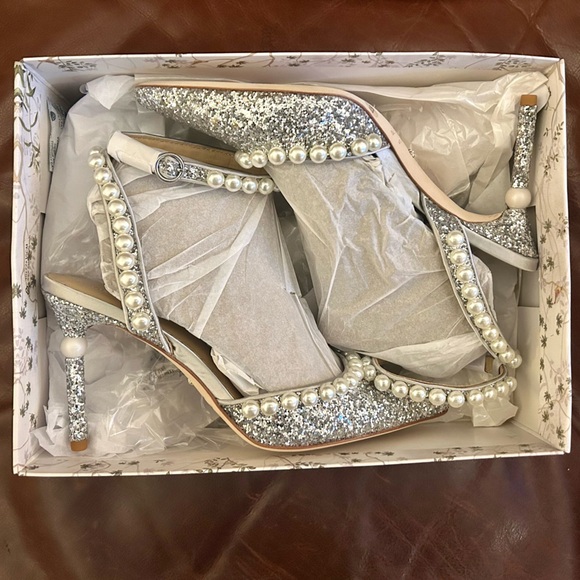 Nicole Bathie x Antonio Melani Sparkle Pearl Bridal Heels - Picture 2 of 3